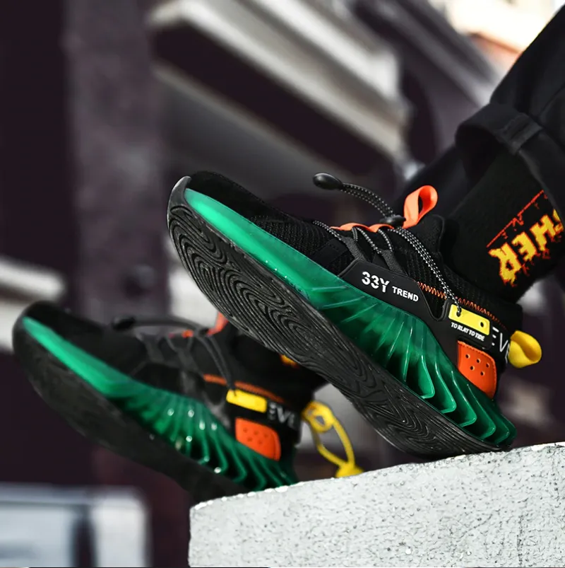 33Y Trend Sneakers