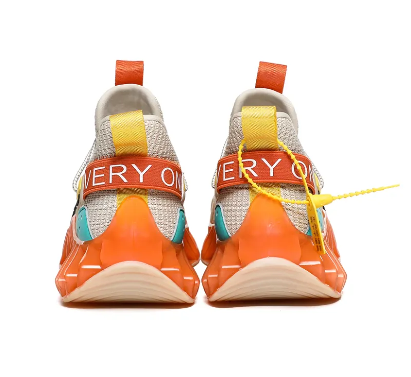 33Y Trend Sneakers
