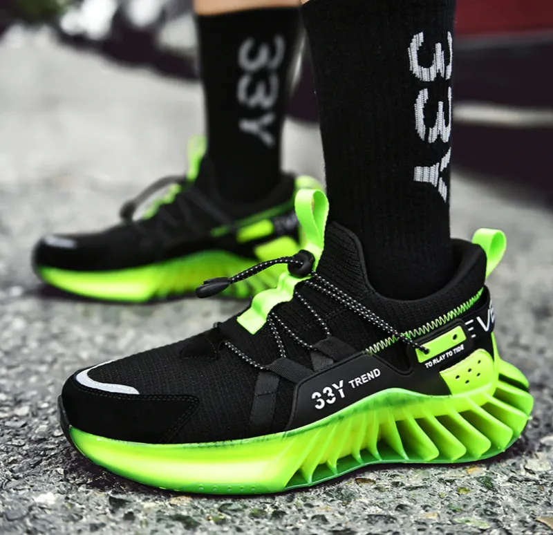 33Y Trend Sneakers