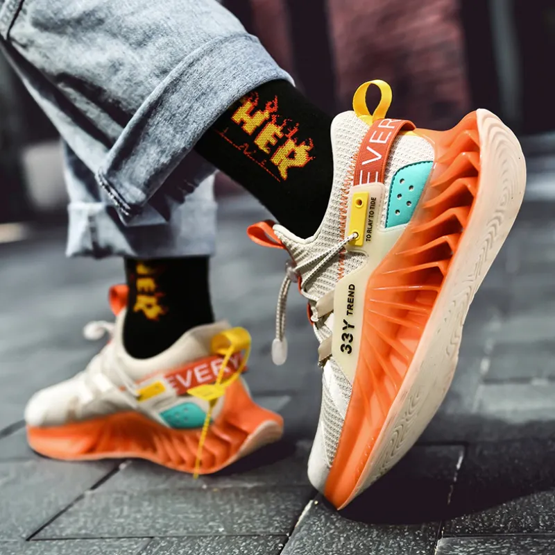 33Y Trend Sneakers