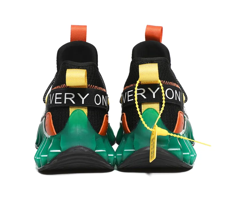 33Y Trend Sneakers