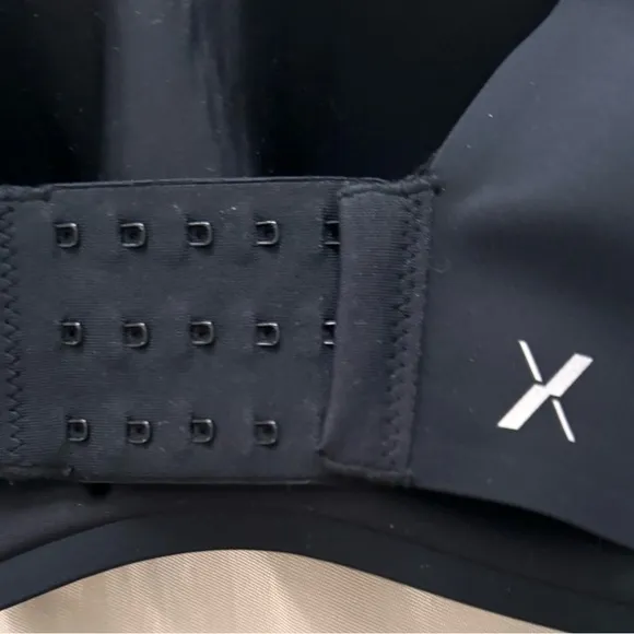 KNIX Catalyst Sports Bra