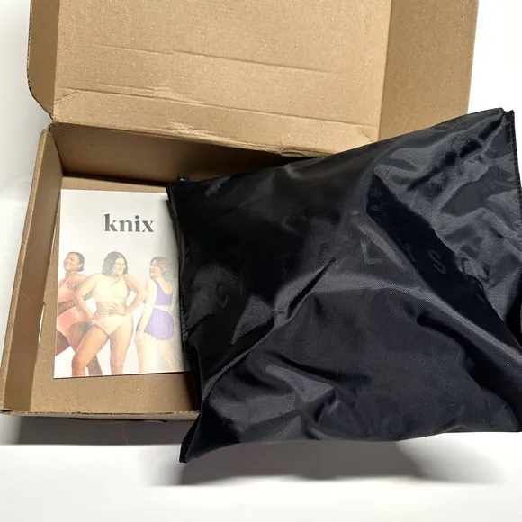 NEW Knix Black Catalyst Sports Bra Size 8 