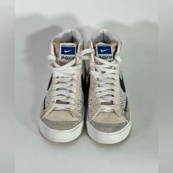 NEW Nike Blazer Mid '77 Boys' Grade School size 5Y