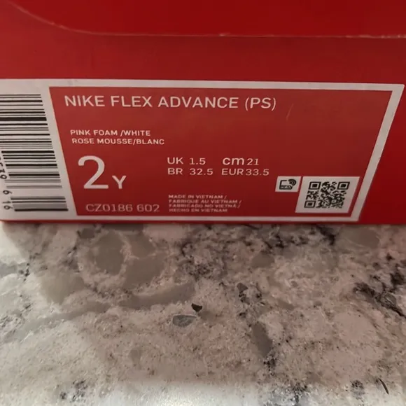 New Nike girls shoes 2Y