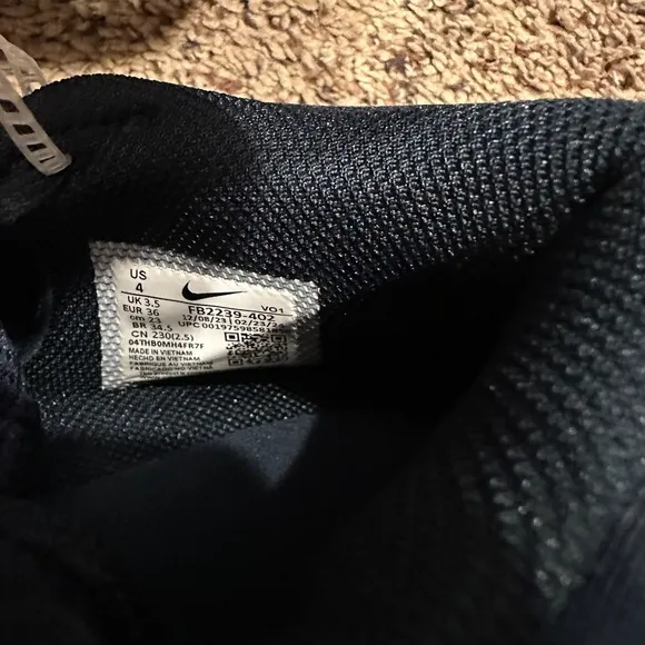Nike LeBron witness 8 basketball shoes