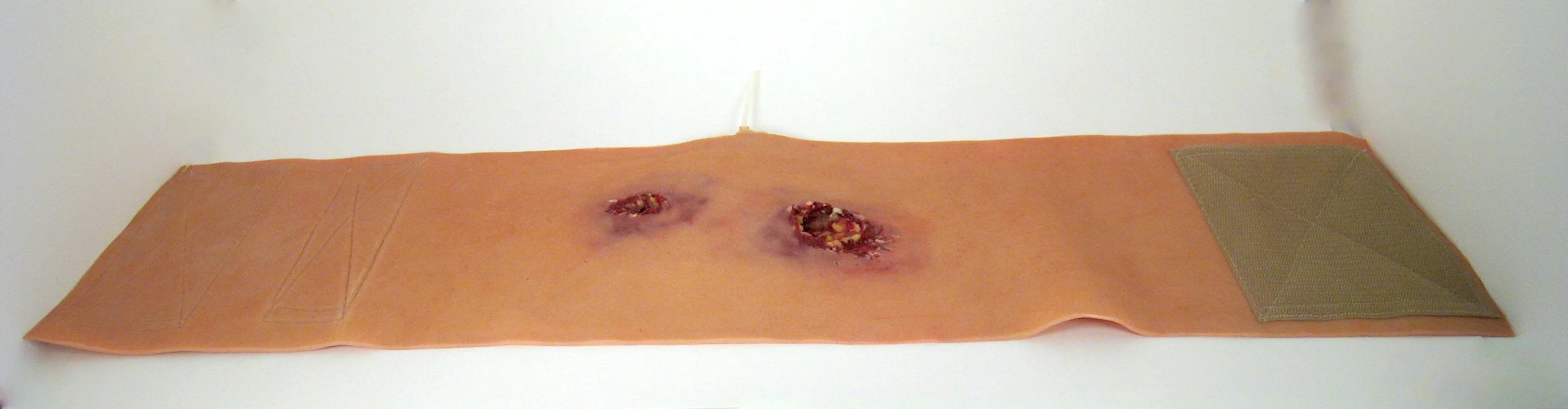 Wearable Wounds GSW to Leg