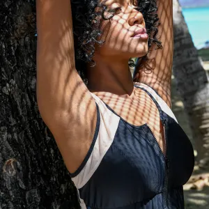 ZIP FRONT CAIRNS CROP // BLACK & BUFF